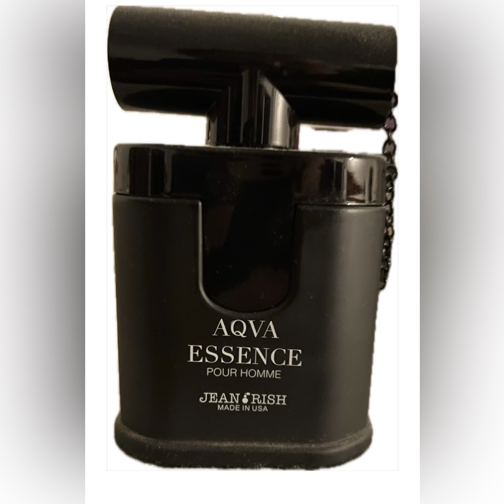 NWOT Aqua Essence Pour Homme by Jean Rish Eau De Parfum Spray 3.4 oz for Men.